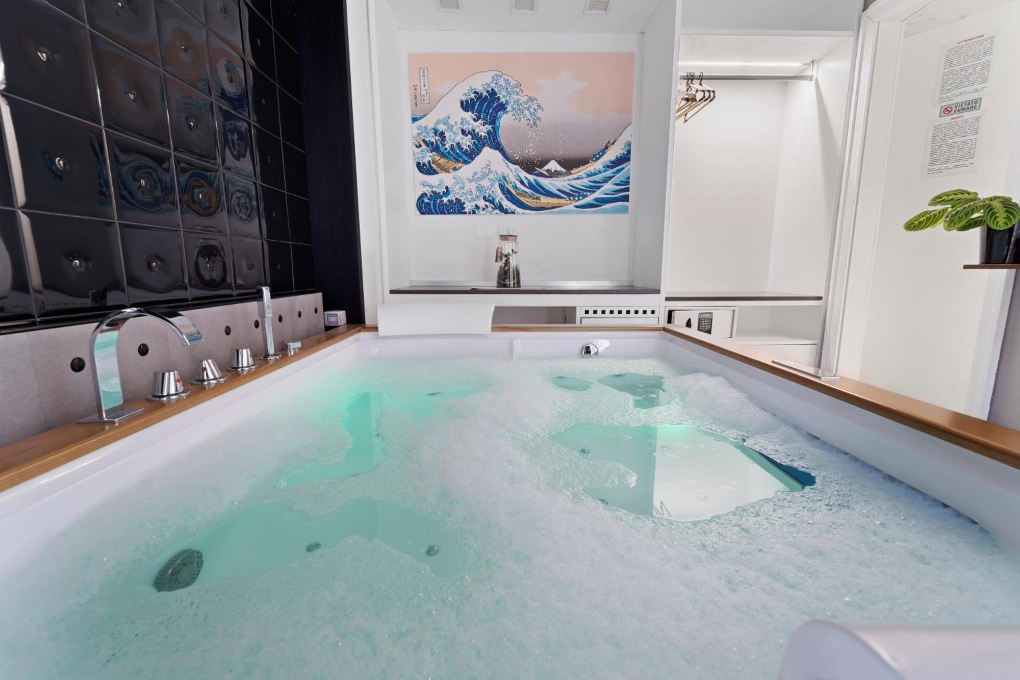 Ukiyo Suites And Rooms Cagliari Bagian luar foto