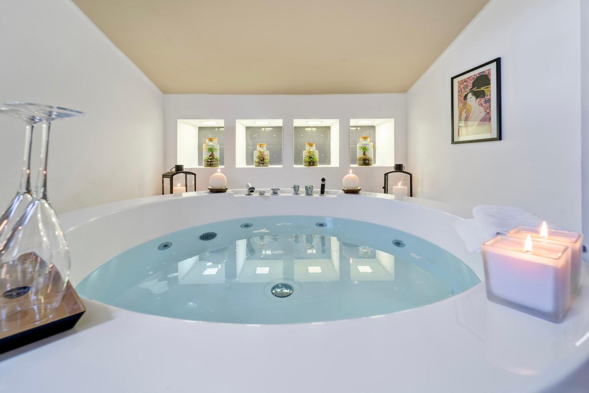 Ukiyo Suites And Rooms Cagliari Bagian luar foto